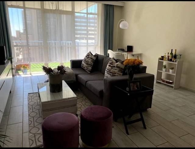2 BEDROOM APARTMENT FOR SALE IN BRAAMFONTEIN